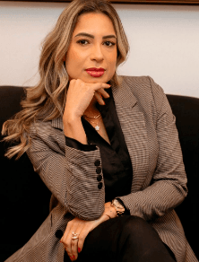 Retrato profissional de integrante da equipe FIURJ